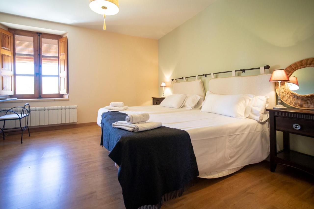 Apartamentos Ribera Del Duero Las Escuelas Vadocondes Exteriér fotografie